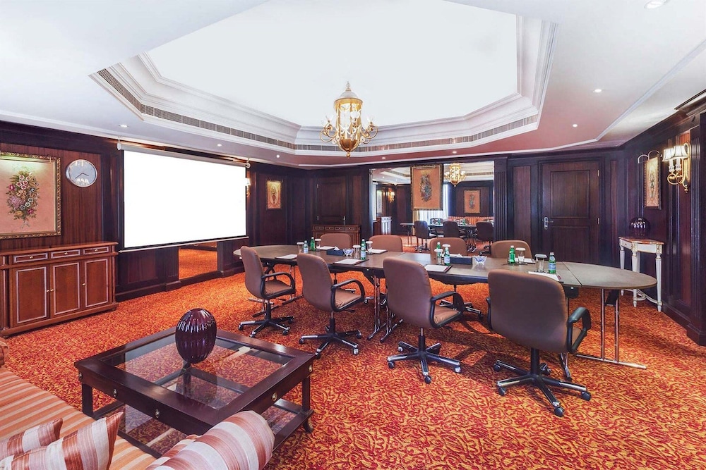Millennium Plaza Downtown Suites Dubai — Hotel building in Dubai
