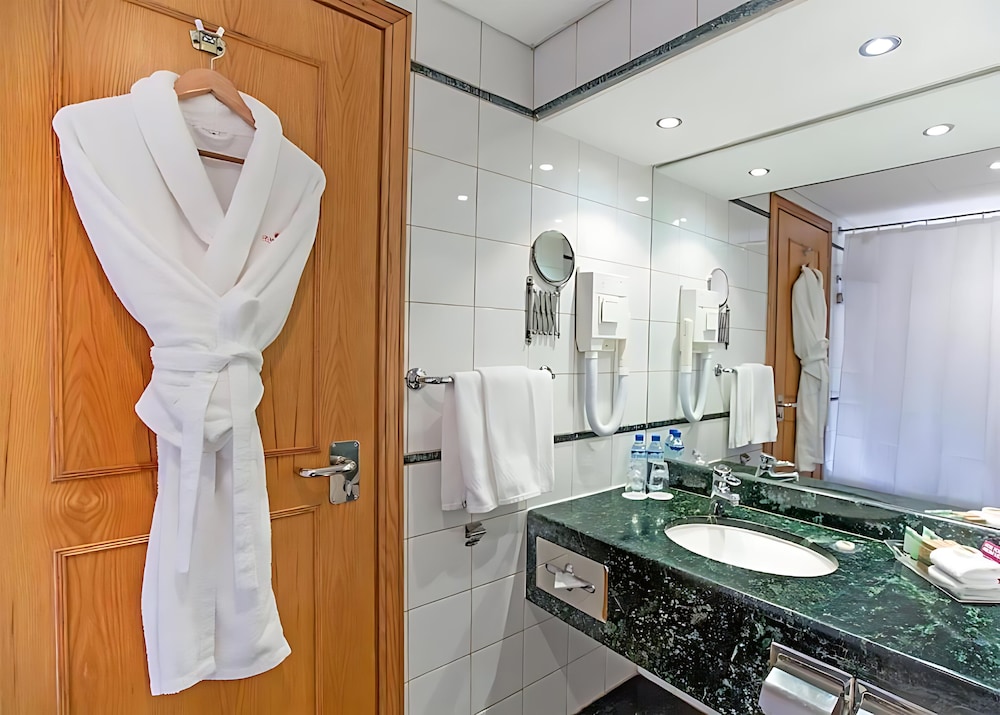 Millennium Plaza Downtown Suites Dubai — Hotel rooms in Dubai