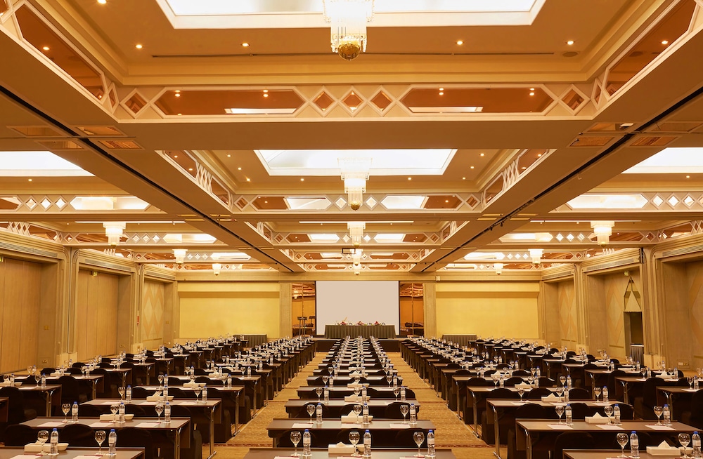 Millennium Plaza Downtown Suites Dubai — Hotel building in Dubai
