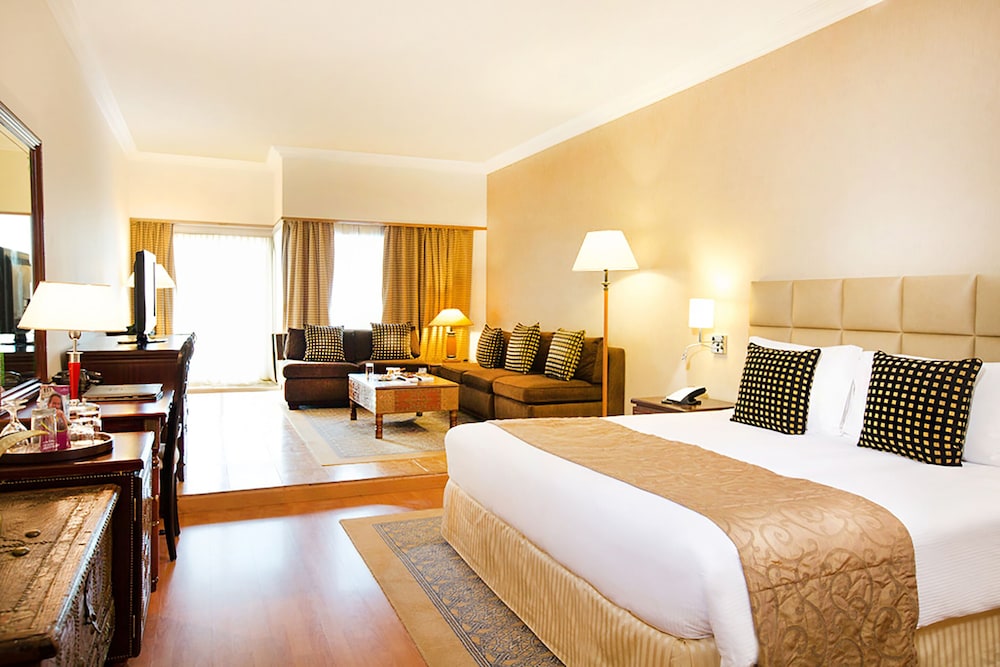 Millennium Plaza Downtown Suites Dubai — Hotel rooms in Dubai
