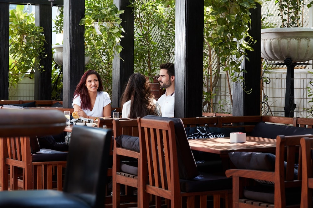 Millennium Plaza Downtown Suites Dubai — Restaurant & bars in Dubai