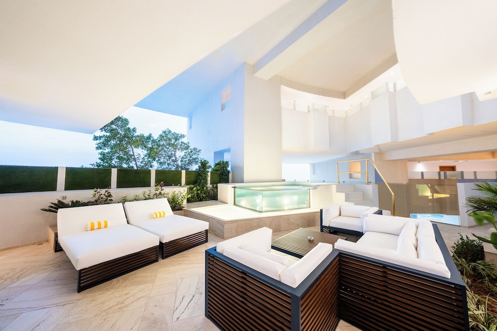 FIVE Jumeirah Village Dubai — Spa in Dubai