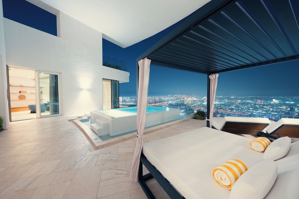 FIVE Jumeirah Village Dubai — Hotel rooms in Dubai