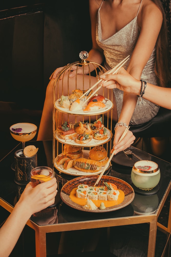 FIVE Jumeirah Village Dubai — Restaurant & bars in Dubai