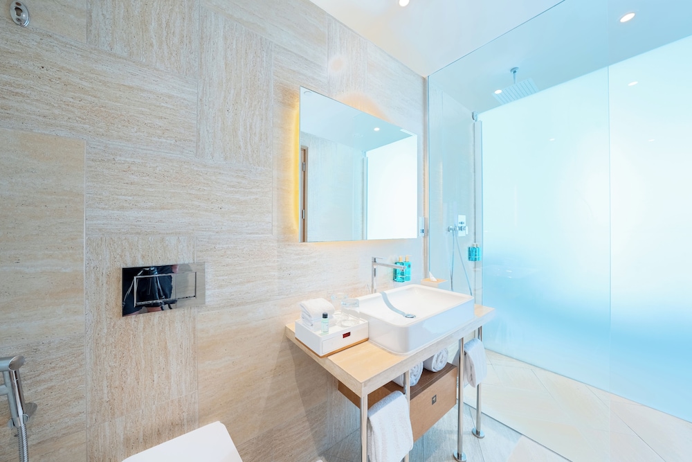 FIVE Jumeirah Village Dubai — Hotel rooms in Dubai