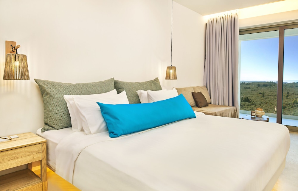 Tsamis Zante Suites - Adults Only — Hotel rooms in Tsilivi, Ionian Islands