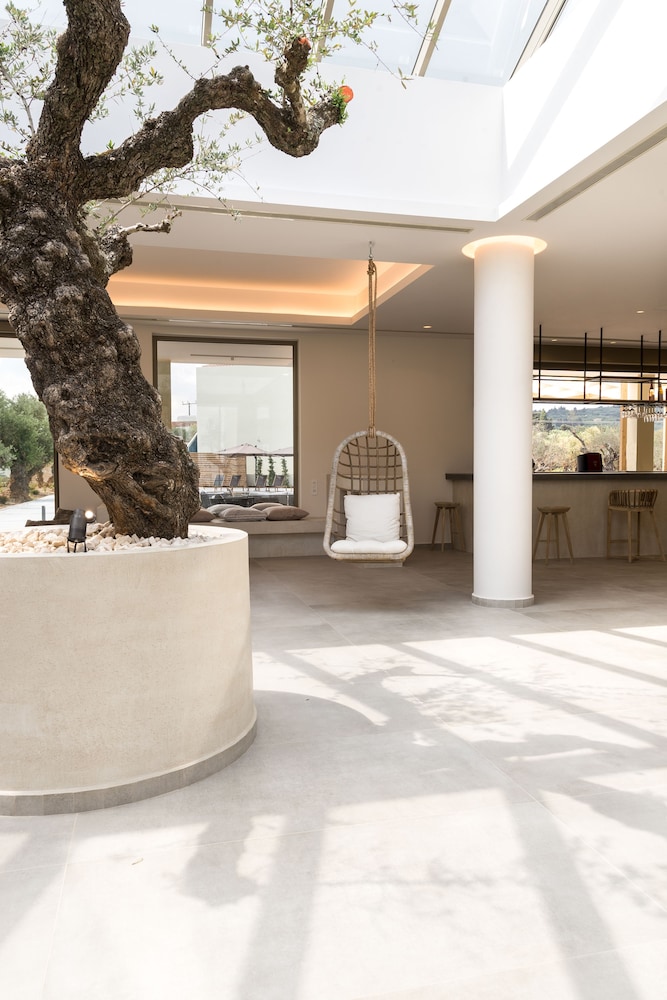 Tsamis Zante Suites - Adults Only — Restaurant & bars in Tsilivi, Ionian Islands