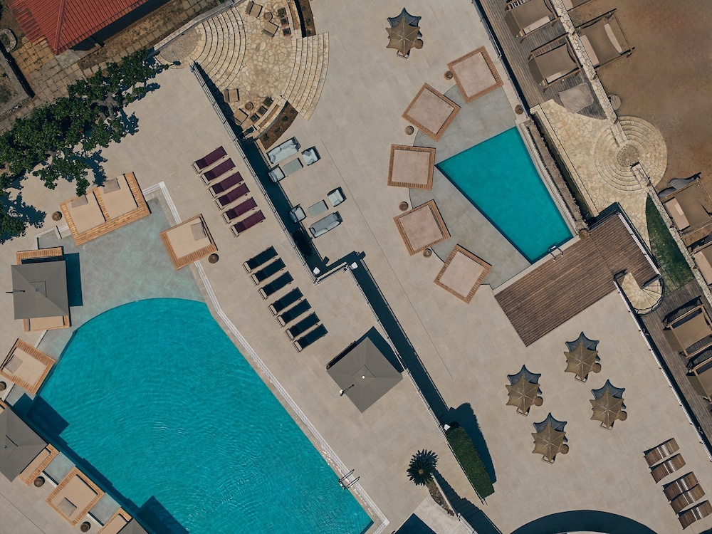 Tsamis Zante Suites - Adults Only — Swimming pool in Tsilivi, Ionian Islands