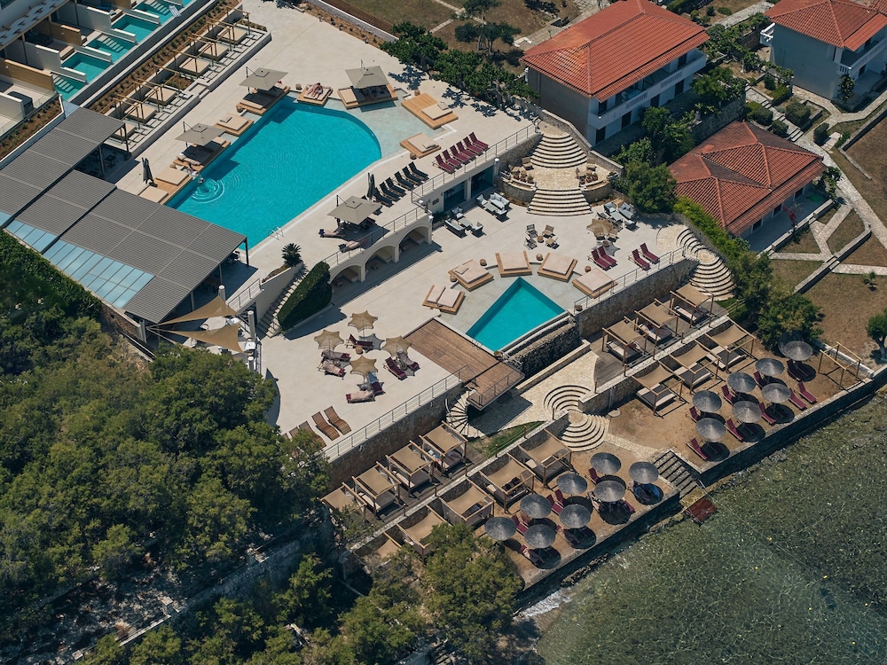 Tsamis Zante Suites - Adults Only — Swimming pool in Tsilivi, Ionian Islands