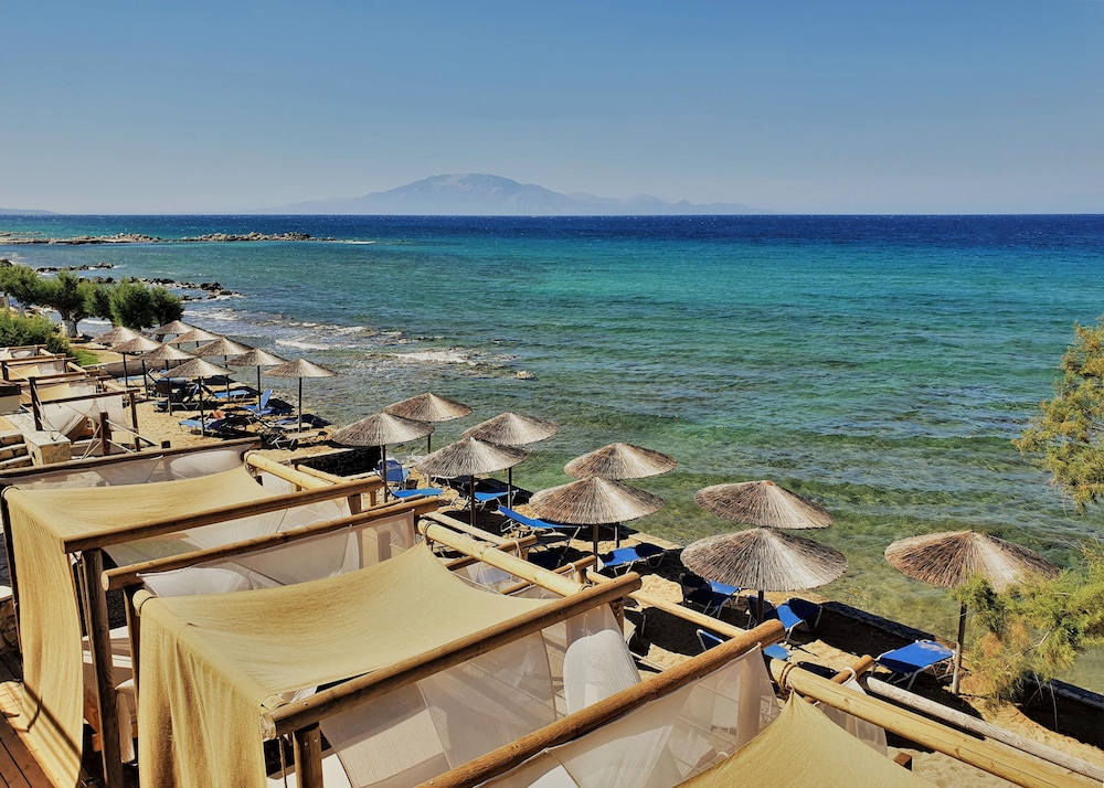 Tsamis Zante Suites - Adults Only — Beach in Tsilivi, Ionian Islands