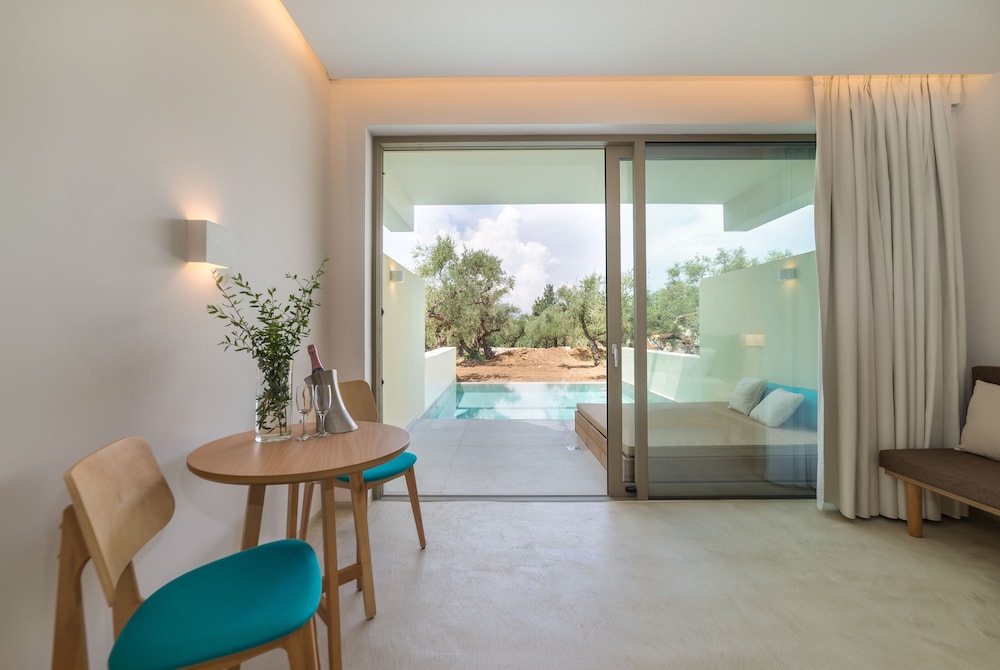 Tsamis Zante Suites - Adults Only — Hotel rooms in Tsilivi, Ionian Islands