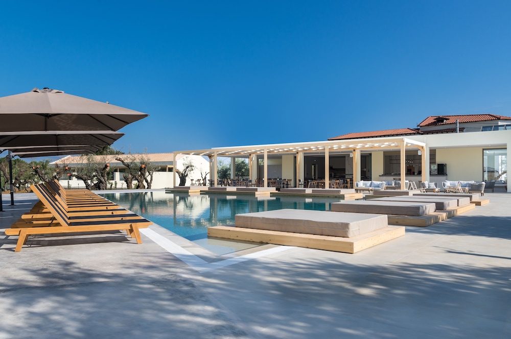 Tsamis Zante Suites - Adults Only — Swimming pool in Tsilivi, Ionian Islands