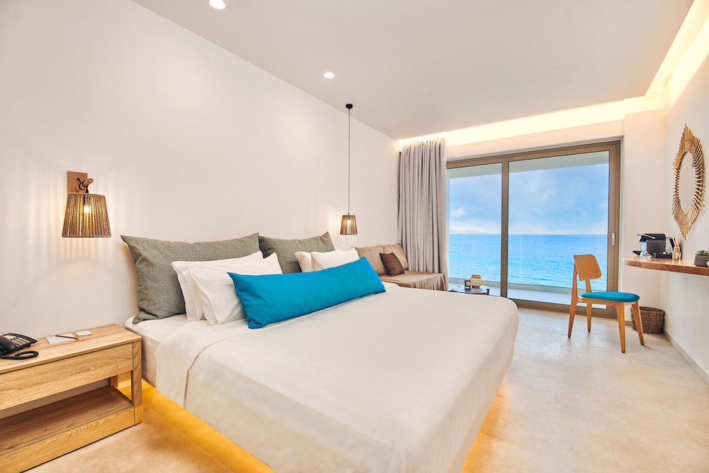 Tsamis Zante Suites - Adults Only — Hotel rooms in Tsilivi, Ionian Islands