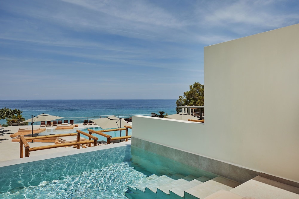 Tsamis Zante Suites - Adults Only — Swimming pool in Tsilivi, Ionian Islands