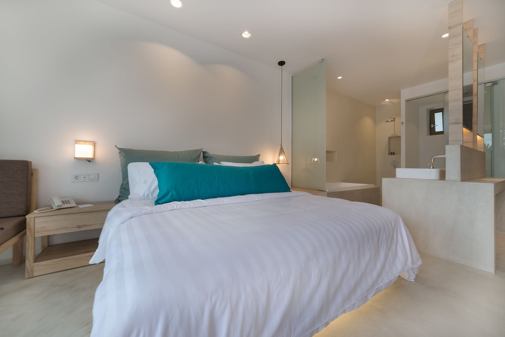 Tsamis Zante Suites - Adults Only — Hotel rooms in Tsilivi, Ionian Islands
