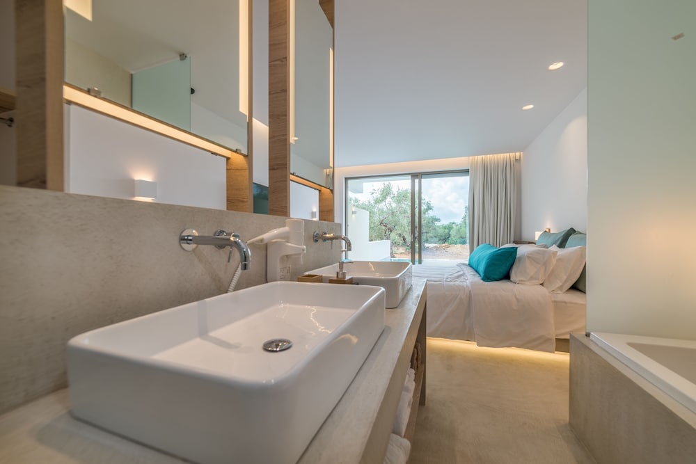 Tsamis Zante Suites - Adults Only — Hotel rooms in Tsilivi, Ionian Islands