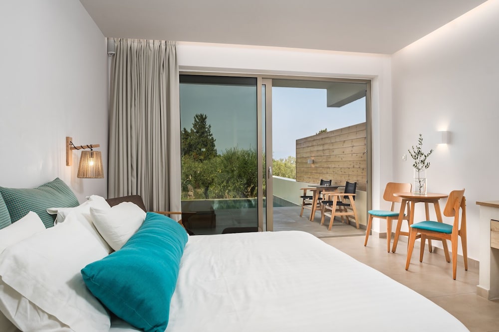 Tsamis Zante Suites - Adults Only — Hotel rooms in Tsilivi, Ionian Islands