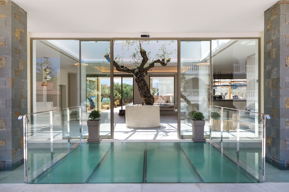 Tsamis Zante Suites - Adults Only — Swimming pool in Tsilivi, Ionian Islands