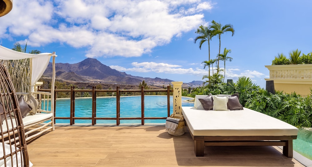 Royal River, Luxury Hotel - Adults Only — Rooms in Costa Adeje, Canary Islands