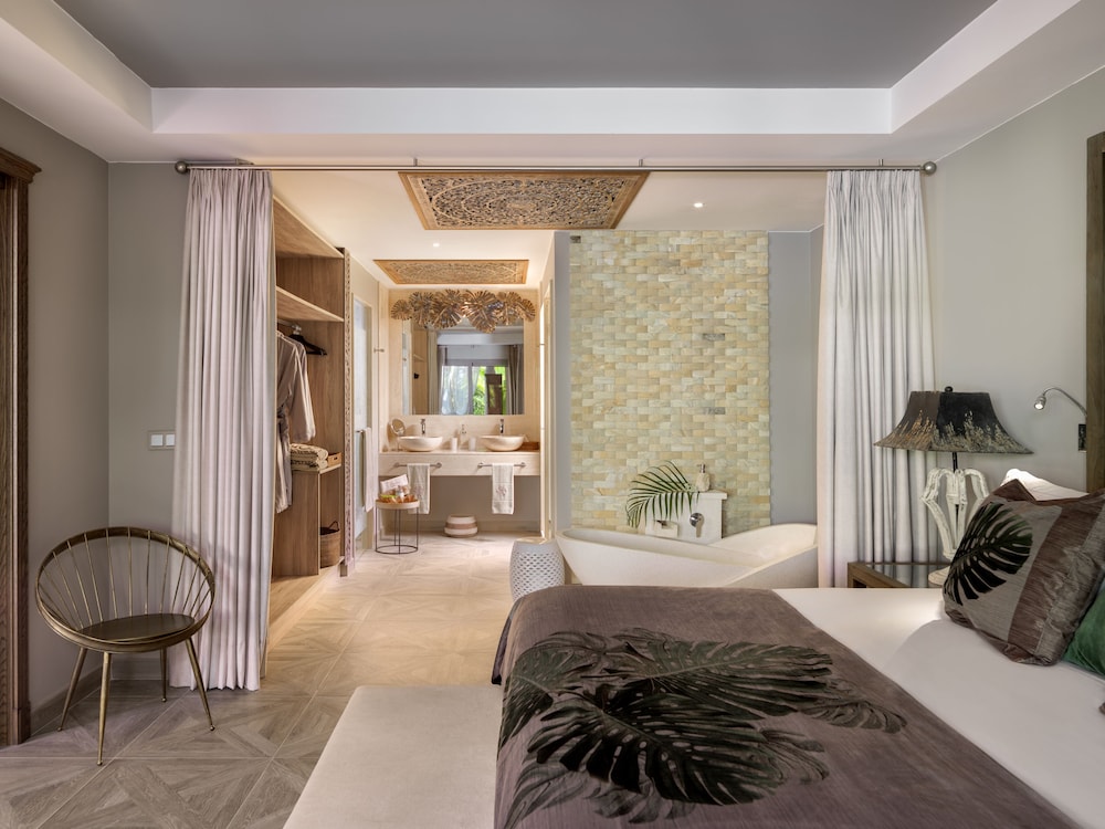 Royal River, Luxury Hotel - Adults Only — Rooms in Costa Adeje, Canary Islands