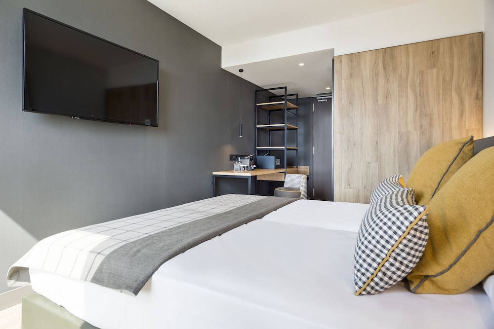 Hotel Acta Voraport — Hotel rooms in Barcelona, Catalonia