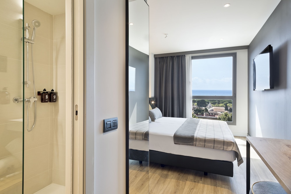 Hotel Acta Voraport — Hotel rooms in Barcelona, Catalonia