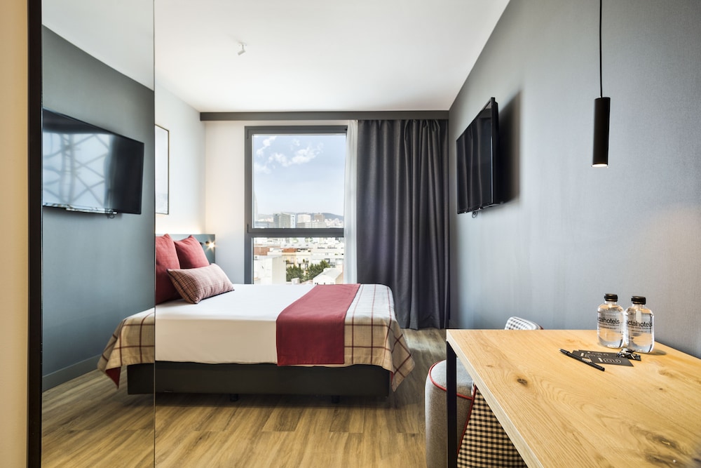 Hotel Acta Voraport — Hotel rooms in Barcelona, Catalonia
