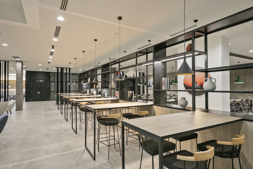 Hotel Acta Voraport — Restaurant & bars in Barcelona, Catalonia