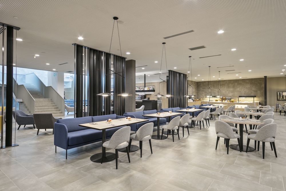Hotel Acta Voraport — Restaurant & bars in Barcelona, Catalonia