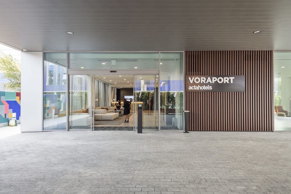 Hotel Acta Voraport — Hotel building in Barcelona, Catalonia