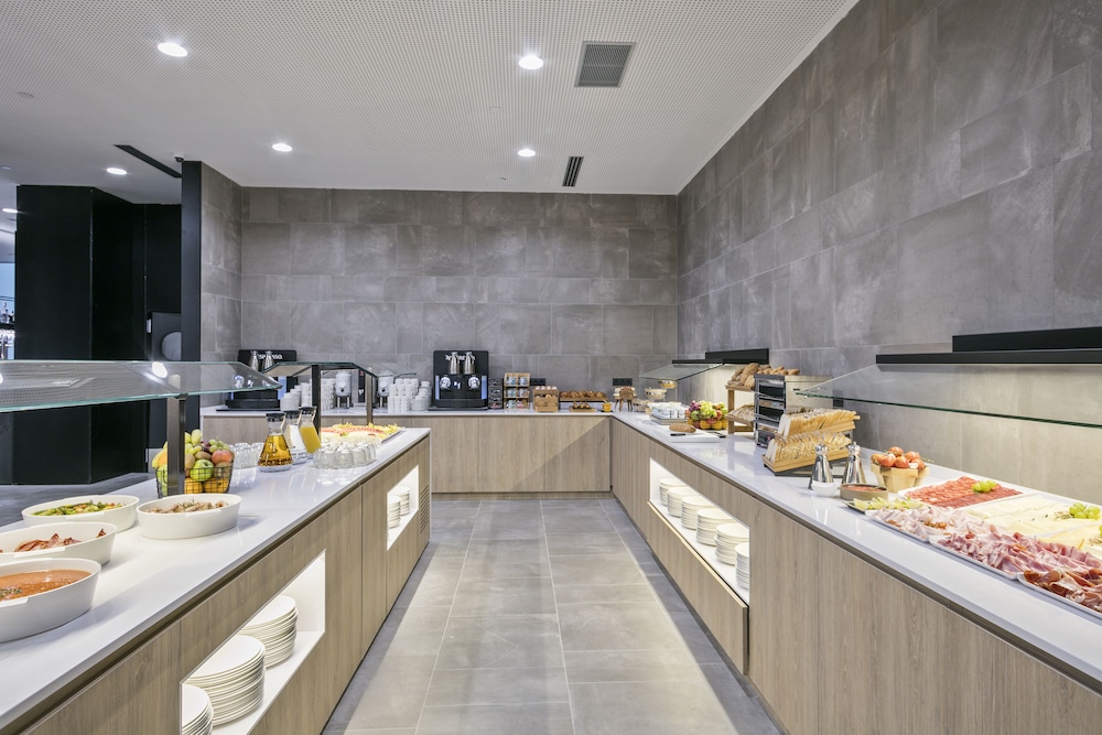Hotel Acta Voraport — Restaurant & bars in Barcelona, Catalonia