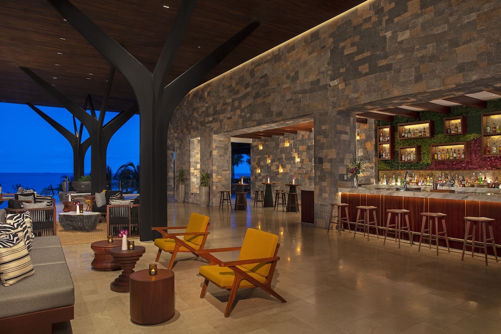 Dreams Natura Resort & Spa - All Inclusive — Restaurant & bars in Puerto Morelos, Quintana Roo