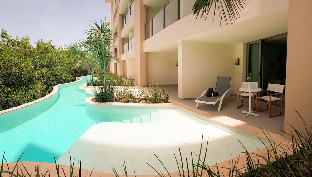 Dreams Natura Resort & Spa - All Inclusive — Swimming pool in Puerto Morelos, Quintana Roo