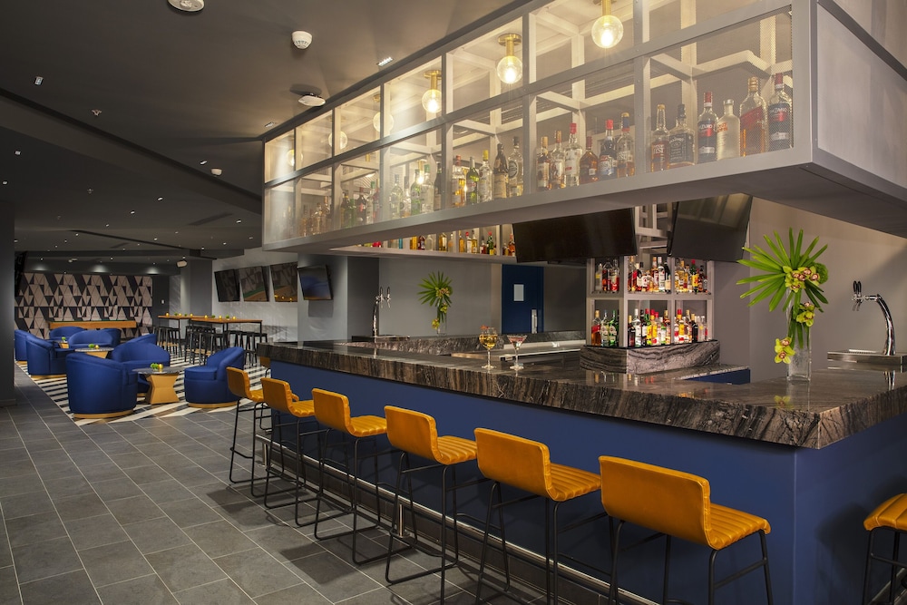 Dreams Natura Resort & Spa - All Inclusive — Restaurant & bars in Puerto Morelos, Quintana Roo