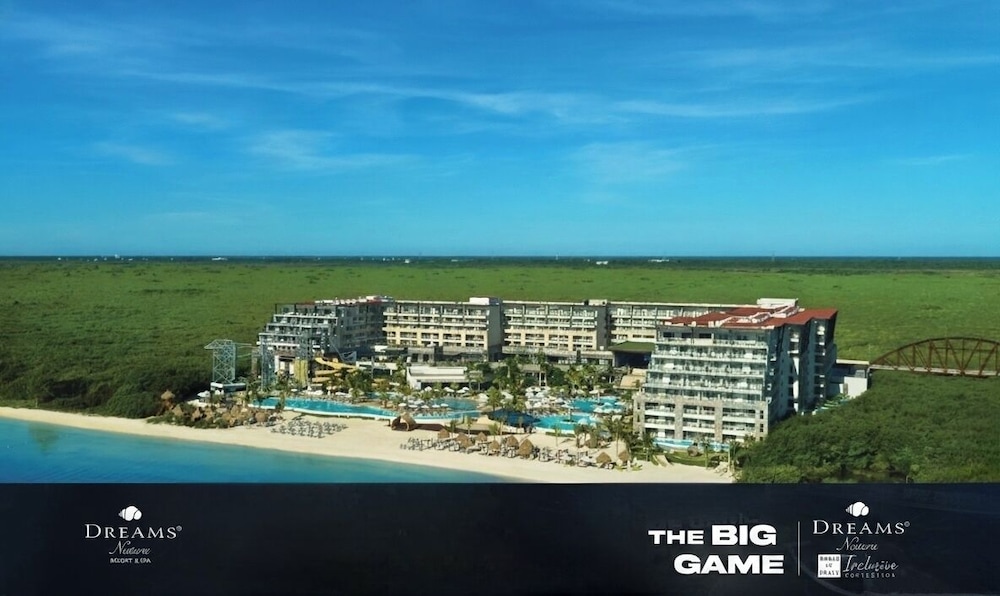 Dreams Natura Resort & Spa - All Inclusive — Hotel building in Puerto Morelos, Quintana Roo