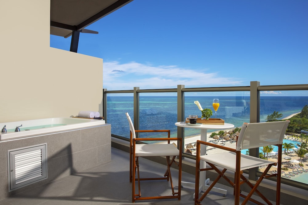 Dreams Natura Resort & Spa - All Inclusive — Hotel rooms in Puerto Morelos, Quintana Roo