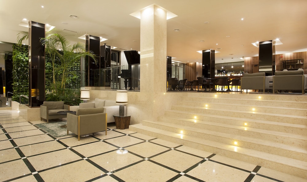 Madeira Turim Santa Maria Hotel — Hotel building in Funchal, Madeira