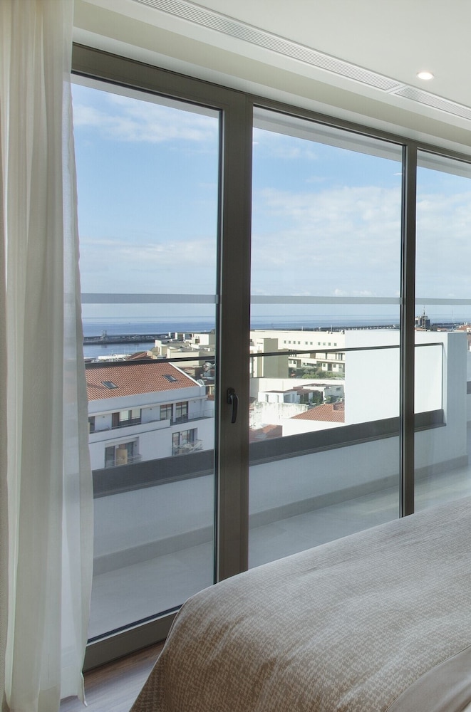 Madeira Turim Santa Maria Hotel — Hotel rooms in Funchal, Madeira