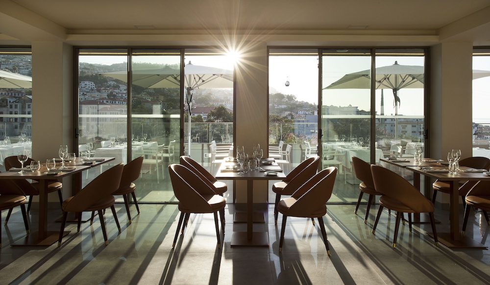 Madeira Turim Santa Maria Hotel — Restaurant & bars in Funchal, Madeira