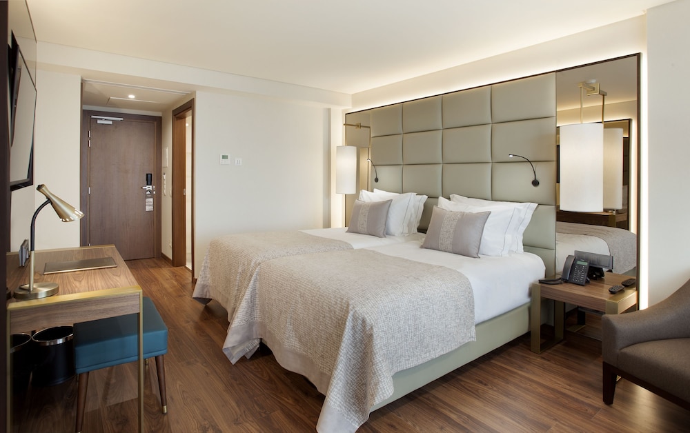 Madeira Turim Santa Maria Hotel — Hotel rooms in Funchal, Madeira