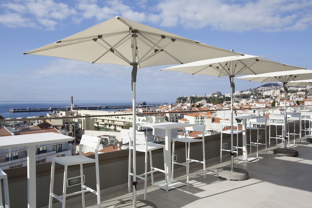 Madeira Turim Santa Maria Hotel — Restaurant & bars in Funchal, Madeira
