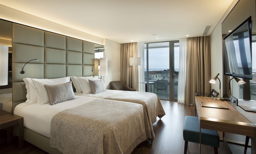 Madeira Turim Santa Maria Hotel — Hotel rooms in Funchal, Madeira