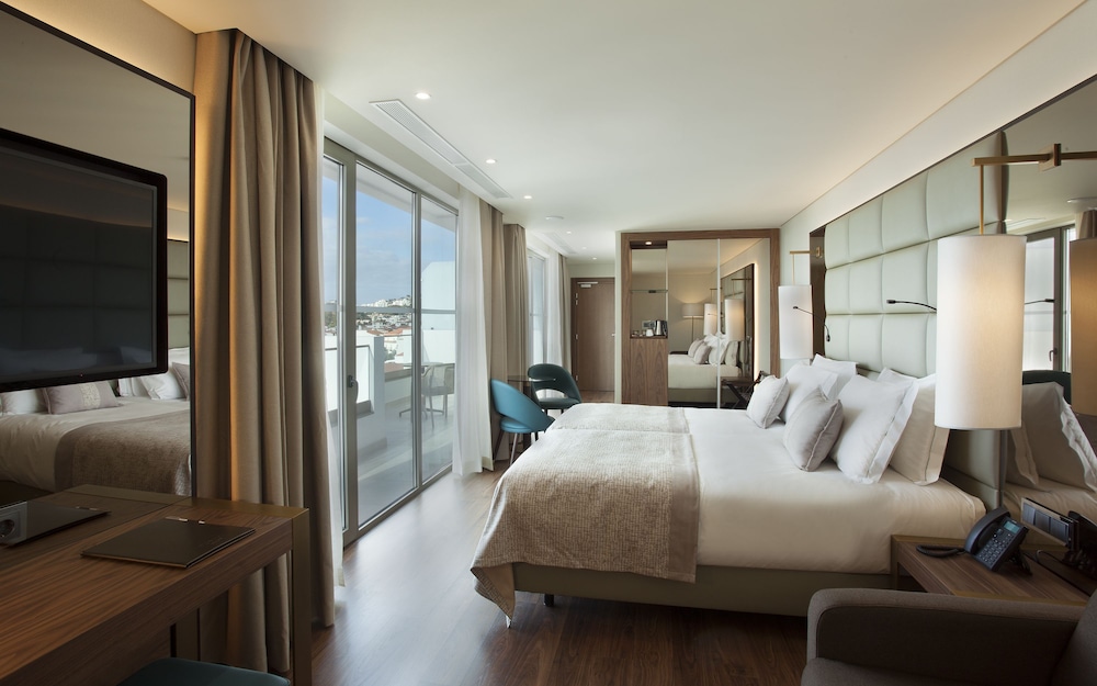 Madeira Turim Santa Maria Hotel — Hotel rooms in Funchal, Madeira