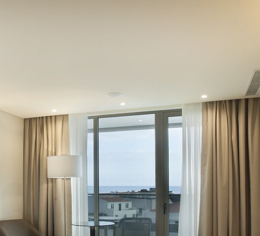 Madeira Turim Santa Maria Hotel — Hotel rooms in Funchal, Madeira