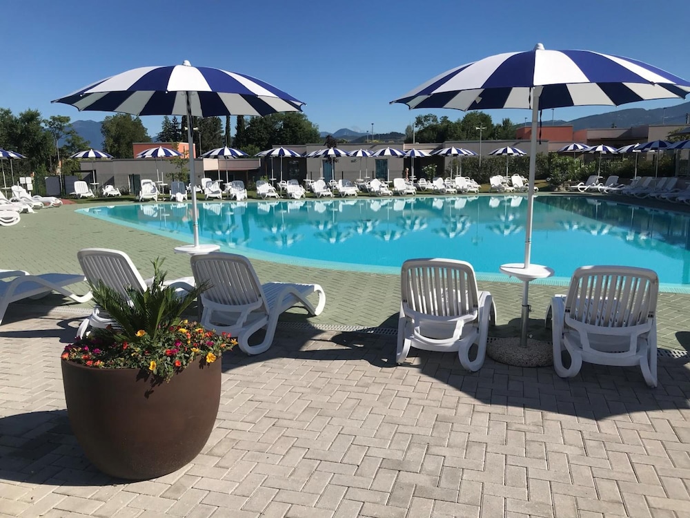 Sisan Family Resort