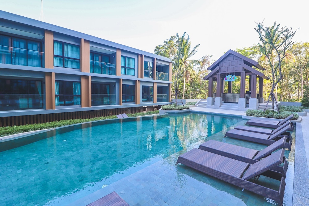 MIDA Grande Resort Phuket — Swimming pool in Bang Tao Beach, Phuket Province