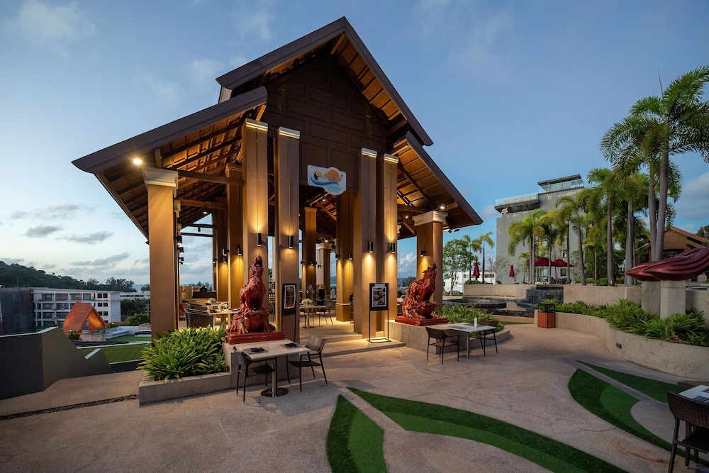 MIDA Grande Resort Phuket — Restaurant & bars in Bang Tao Beach, Phuket Province