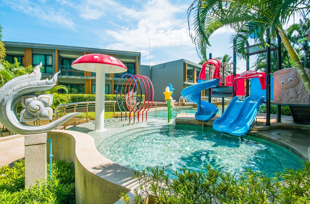 MIDA Grande Resort Phuket — Swimming pool in Bang Tao Beach, Phuket Province