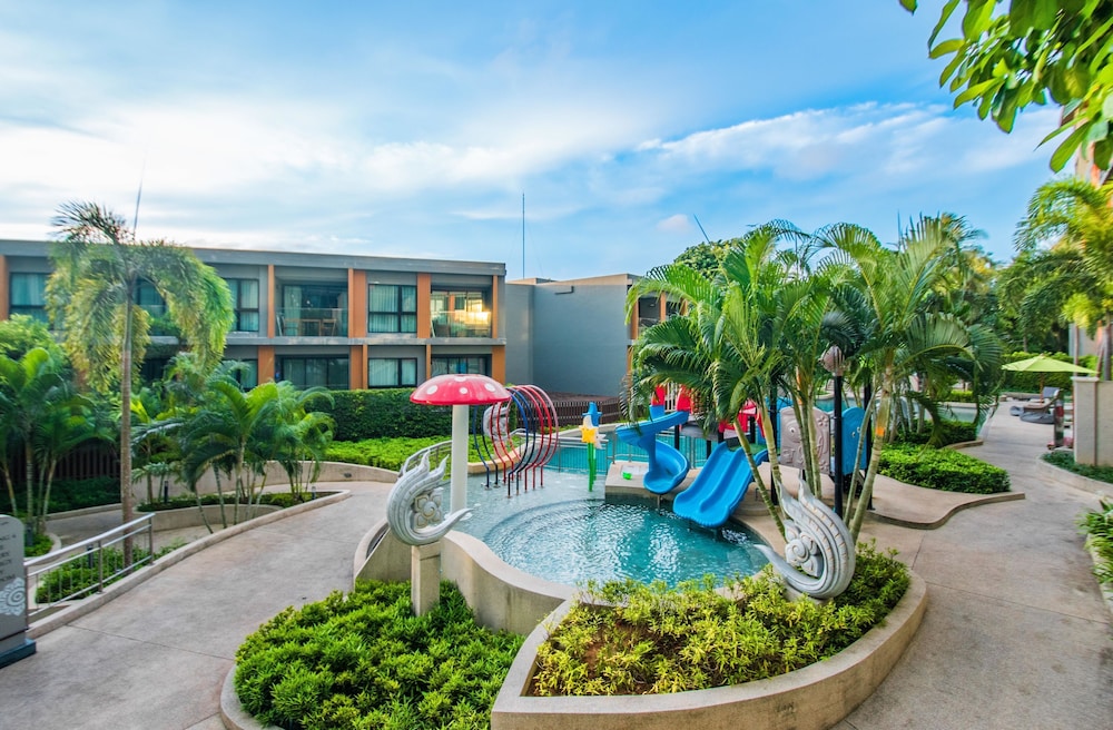 MIDA Grande Resort Phuket — Hotel building in Bang Tao Beach, Phuket Province