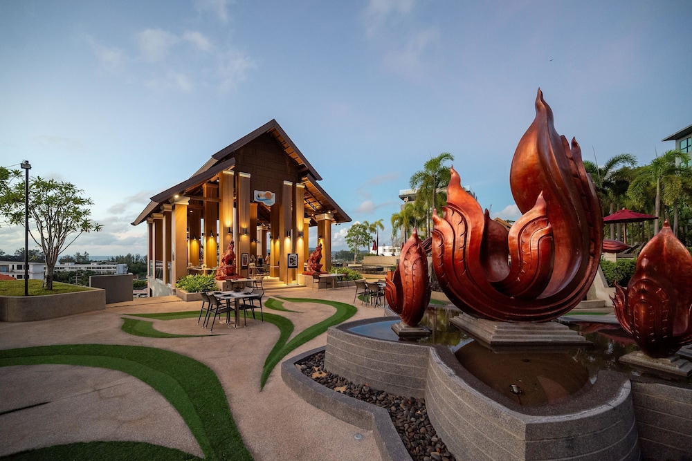 MIDA Grande Resort Phuket — Restaurant & bars in Bang Tao Beach, Phuket Province